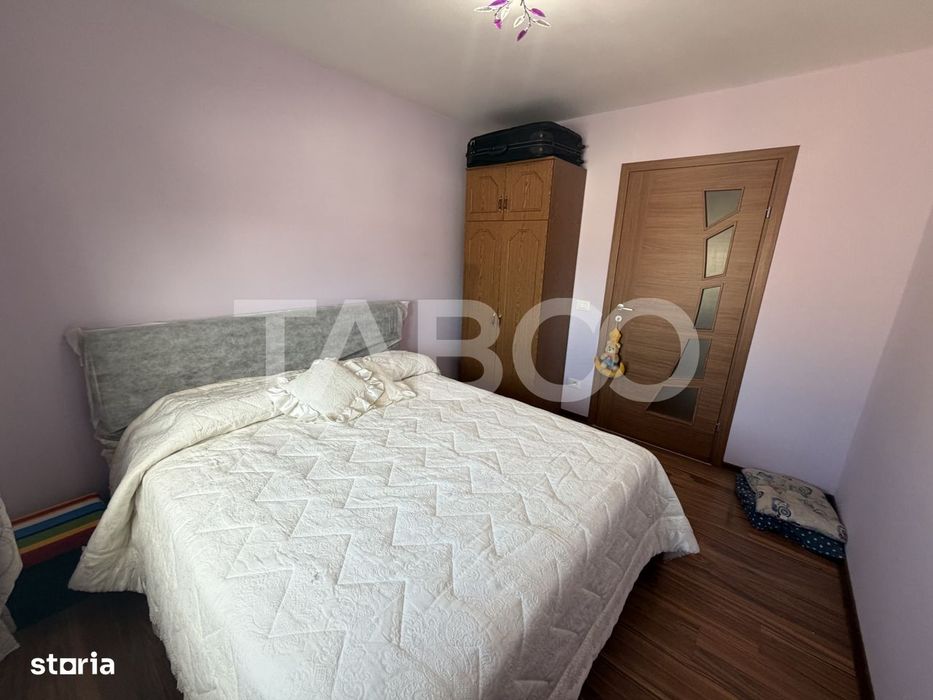 Apartament 3 camere complet renovat mobilat si utilat zona 1 Decembrie