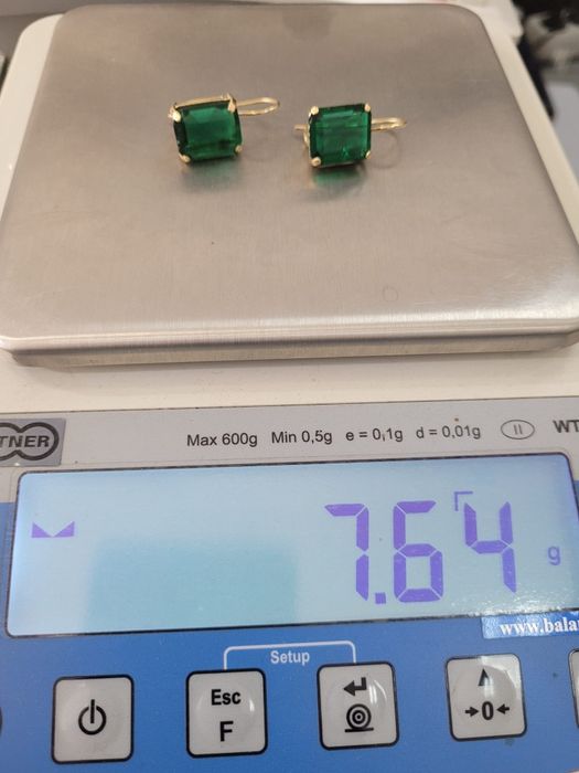 Cercei din aur de 14K cu smaralde de laborator – 7,64 g