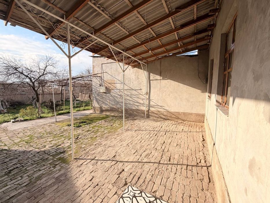 Срочна Ховли  сотилади 7.3 сотик