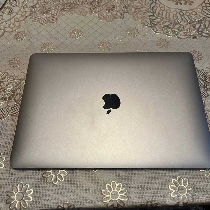 Macbook air  M1 2020
