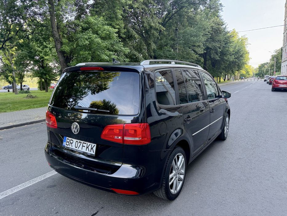 VOLKSWAGEN Touran 2013 — imagine 3