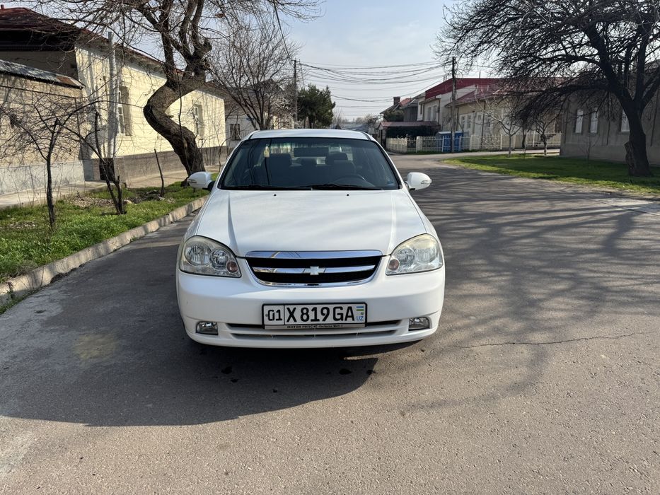 Ласетти 1.8 мотор, 2 позиция, 2010