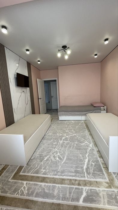Подселениеге қыз керек