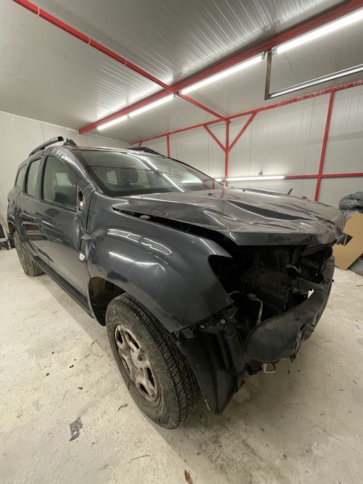 Dacia Duster 2 avariata