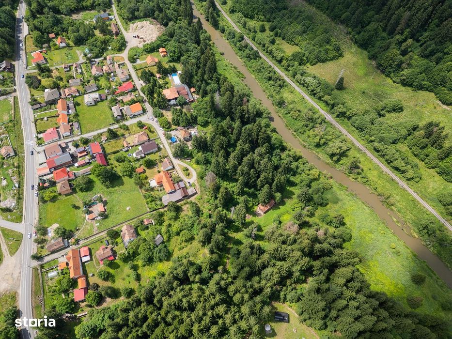 Teren intravilan de vânzare, 2635 mp