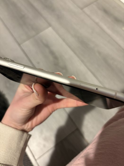 Iphone 11, utilizat 3 ani