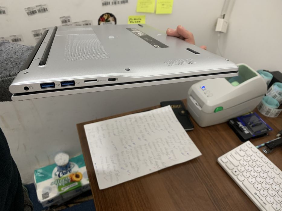 Noutbuk Acer Aspire Lite 16" sotiladi yangi. Yaqinda olingan.