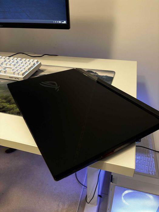 Laptop Gaming ASUS ROG Strix SCAR 17 – Stare impecabila, ca nou