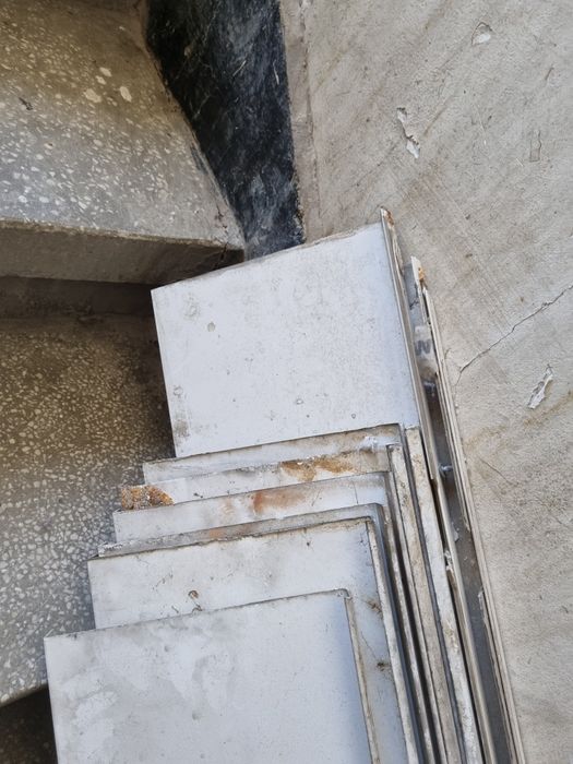 Алуминиеви подпрозоръчни первази за дограма