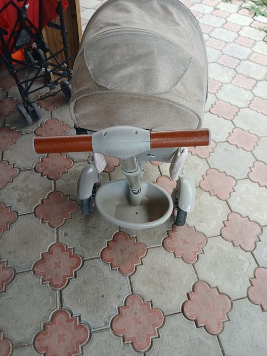 Продам вело-коляску