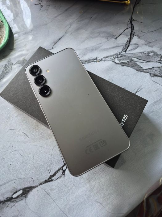 Продам S25 в отличном состоянии