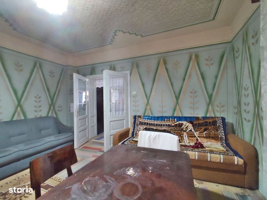 Casa la tara, gaz, acces auto, teren 4122 mp – Petid, Bihor