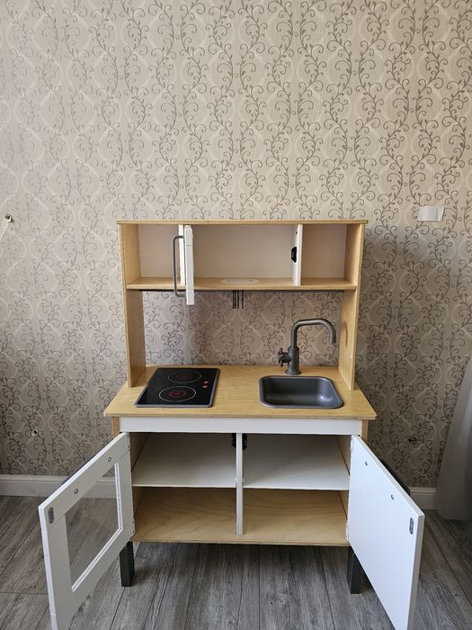 Продам детскую кухню ИКЕЯ