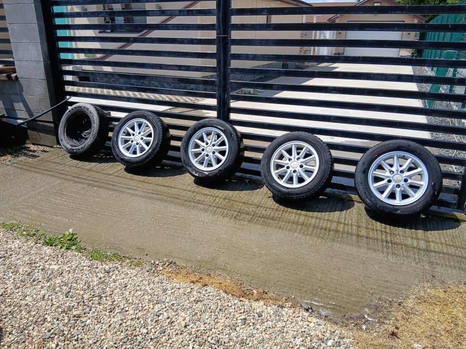690 lei Set 5 jante aliaj BMW E36 ,rezerva originala ,anvelope in stare buna DOT 2017
