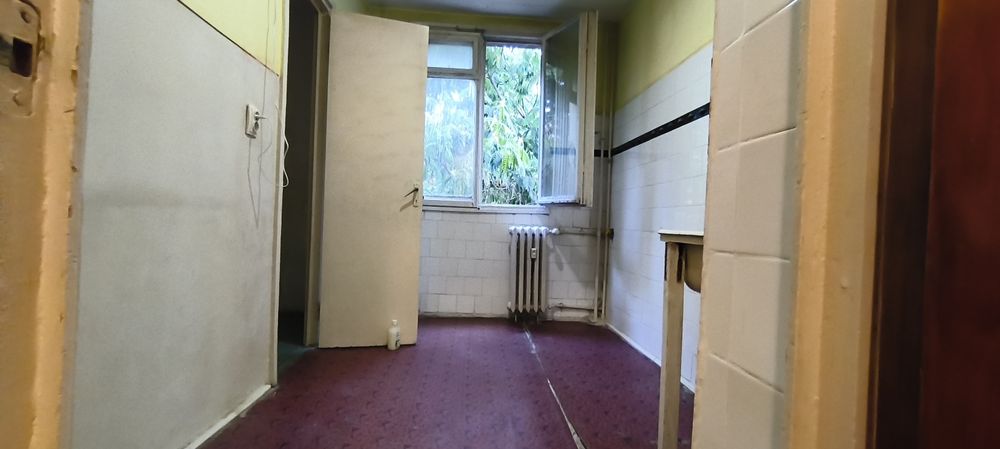 Apartament 3 camere de vânzare în Berceni aleea Uiara 4a