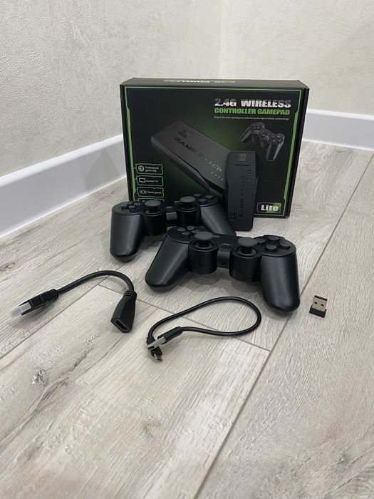 Продам игровую консоль