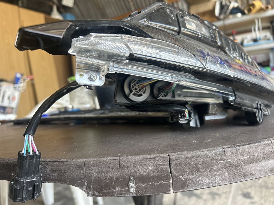 Фар за Nissan Ariya