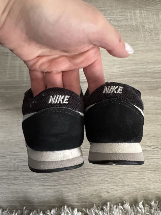 Маратонки Nike 21 номер