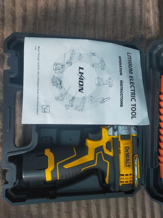 Продам шуруповёрт Dewalt