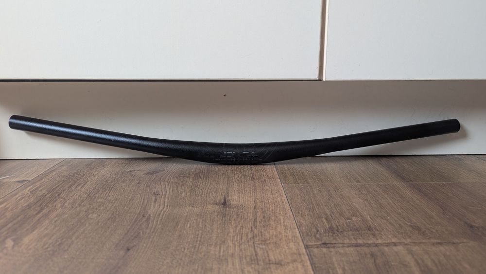 Кормило за велосипед Cube 680мм 20мм rise