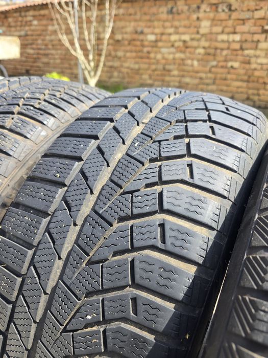 Зимни Гуми 225 50 R17