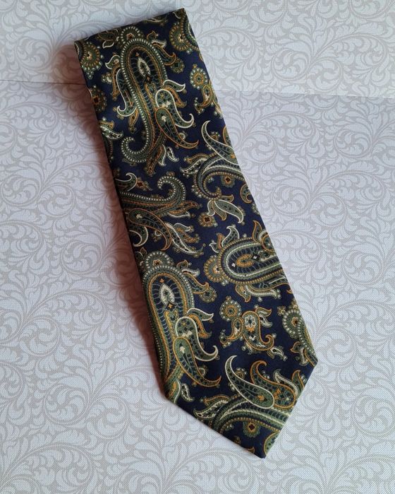 Cravate din matase modele deosebite stare excelenta, ca noi