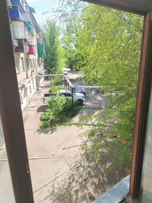 Сдам 1 ком. кв. 100000 + ком.