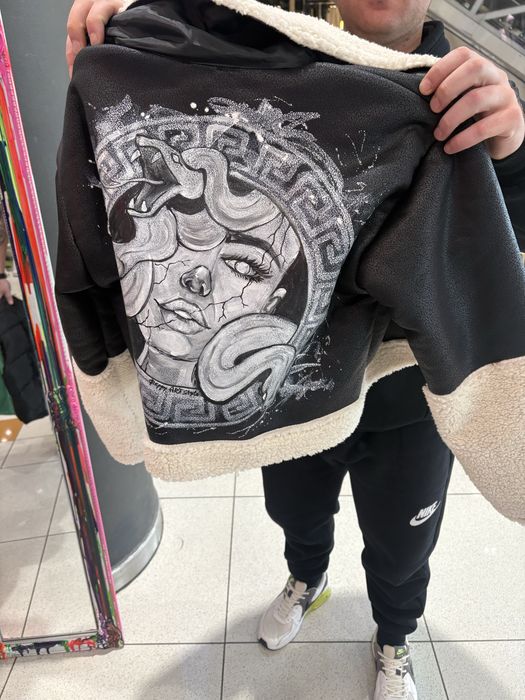 Дамско яке ръчно рисувано