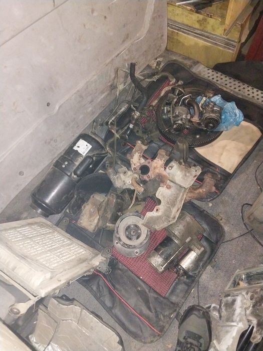 Продаю запчасти на делику булку