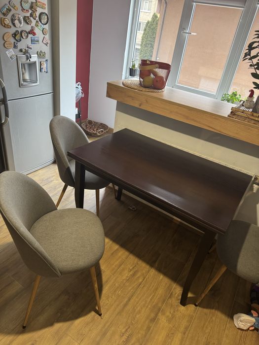 Кухненса маса с три стола