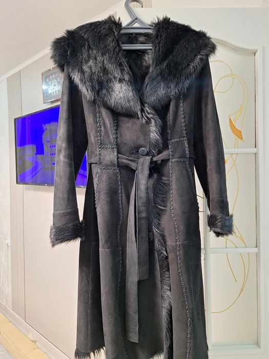 Продаётся дубленка в отличном  состояний