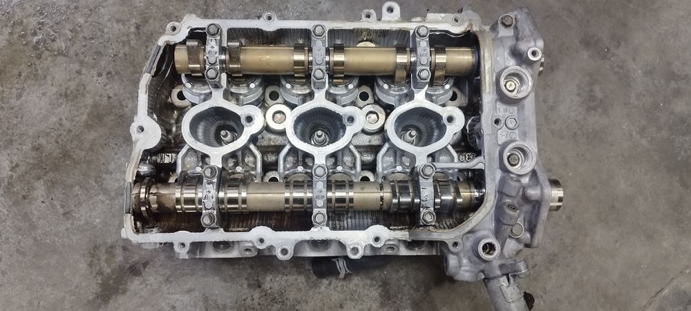 Продам головки блока EZ30