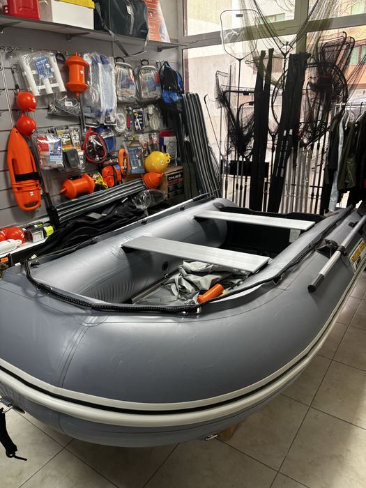 НОВА ЛОДКА  Premium Carp Boat Maxi 290