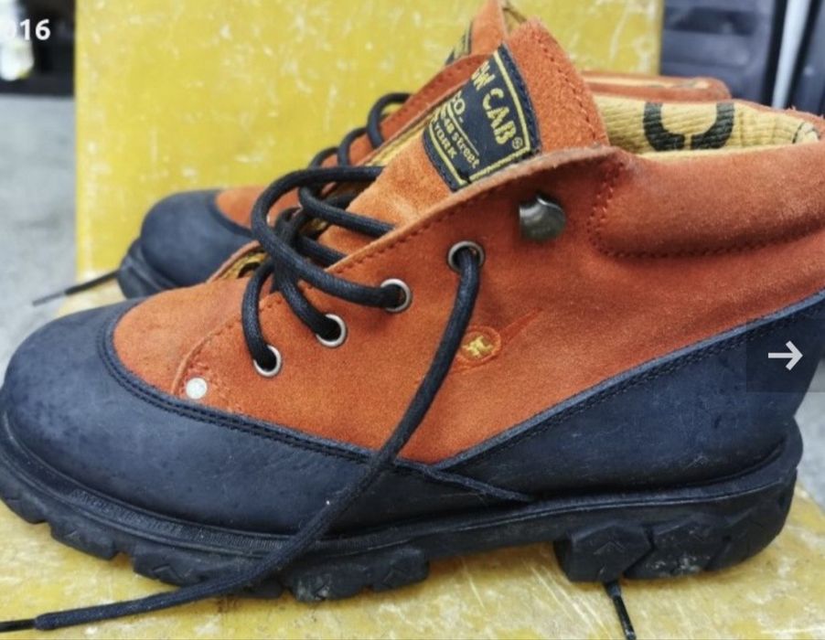 Туристически обувки дамски