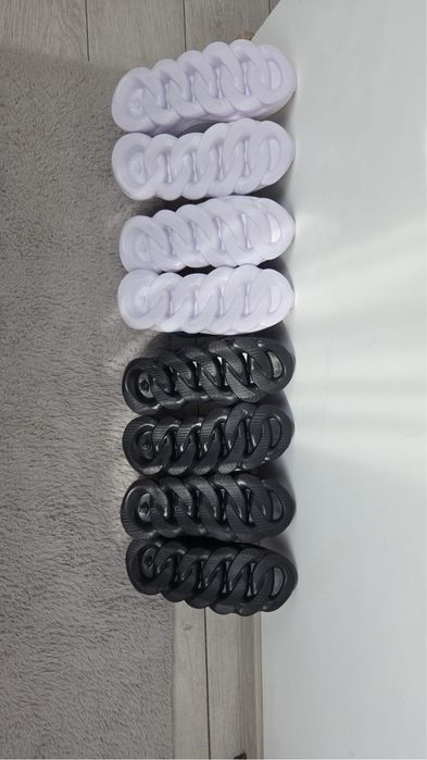 Versace chain reaction