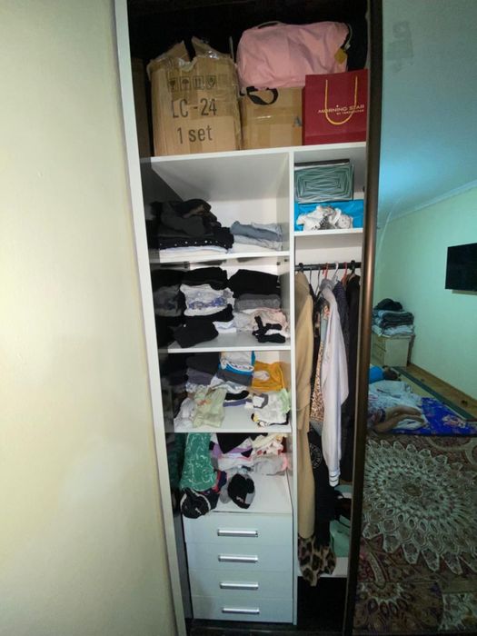 Продаю шкафы для спальни