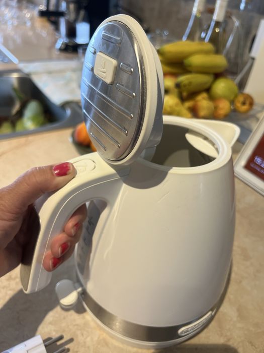 Cana electrica  DeLonghi 3000 W
