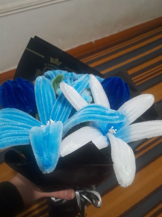 q'l mexnatida yasalgan gullar