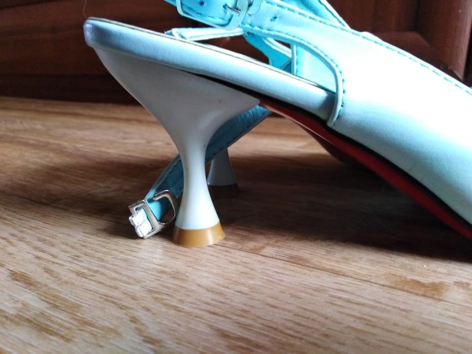 Туфли на маленьком каблучке