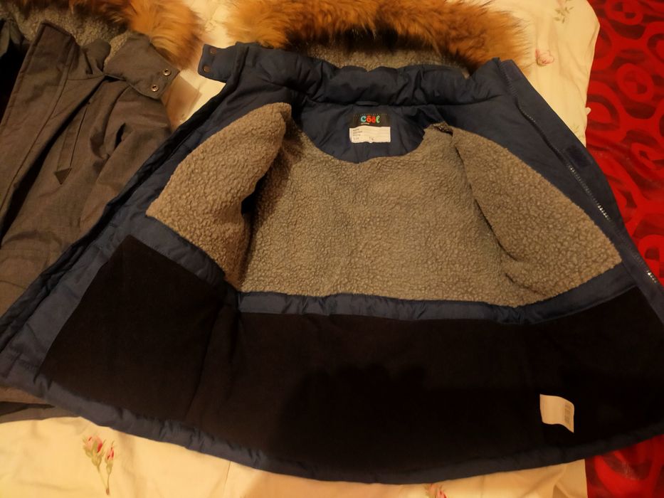 Продам детские зимние куртки