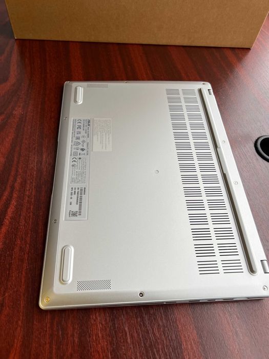 Asus Vivobook S14 2025 Ryzen AI 9 HX 370,32GB 7500MHz,1TB SSD,OLED 14"