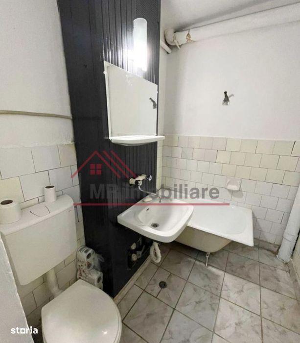 Garsoniera, decomandată, 30 mp , balcon , Mărăști, zona Farmec