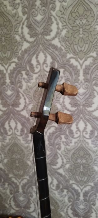 Добмра музыкальный инструмент  ка