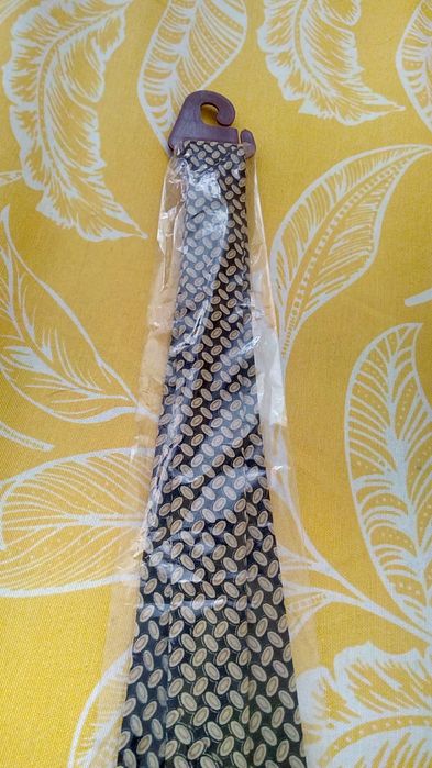 Нова вратовръзка