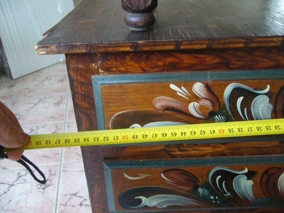 Старинни Нощни Шкафчета - Рисувани