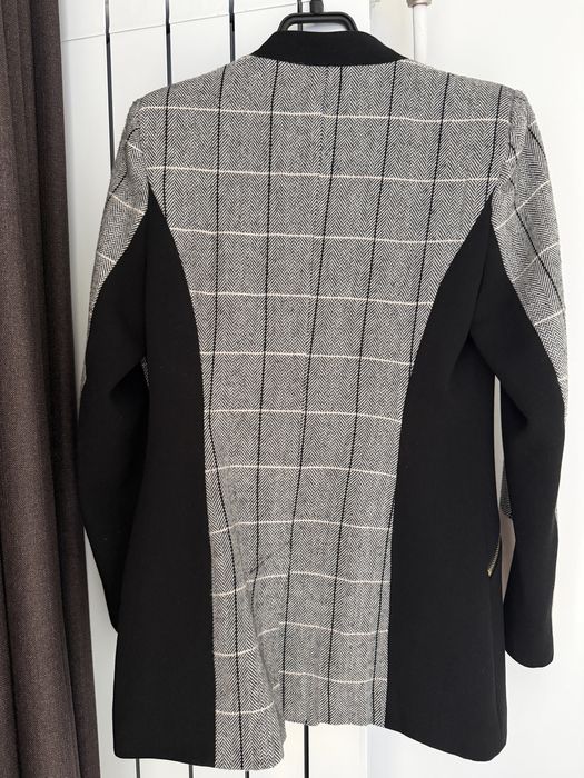 Свободен и леко втален модел сако River Island