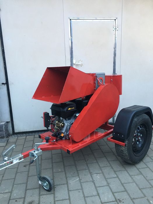 Tocător de crengi pe benzină 18CP Tractabil