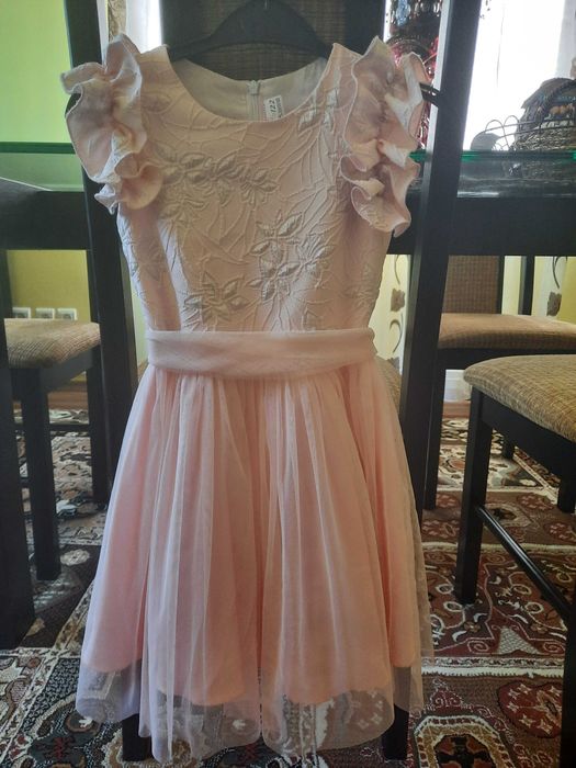 Rochița,  bolerou si pantofi