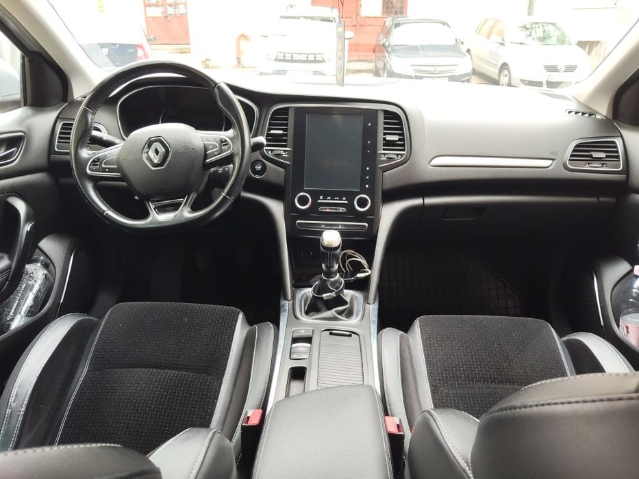 Se vinde Renault Megane IV  Energy Intense 1.6dci