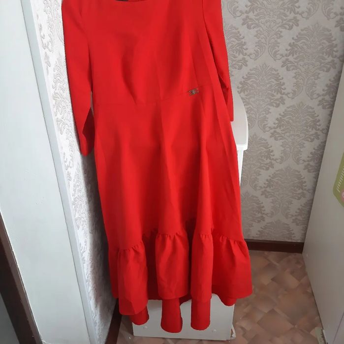 Продам платье размер 44